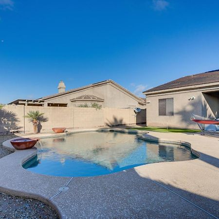 Goodyear Group Getaway With Pool And Putting Green Exterior photo
