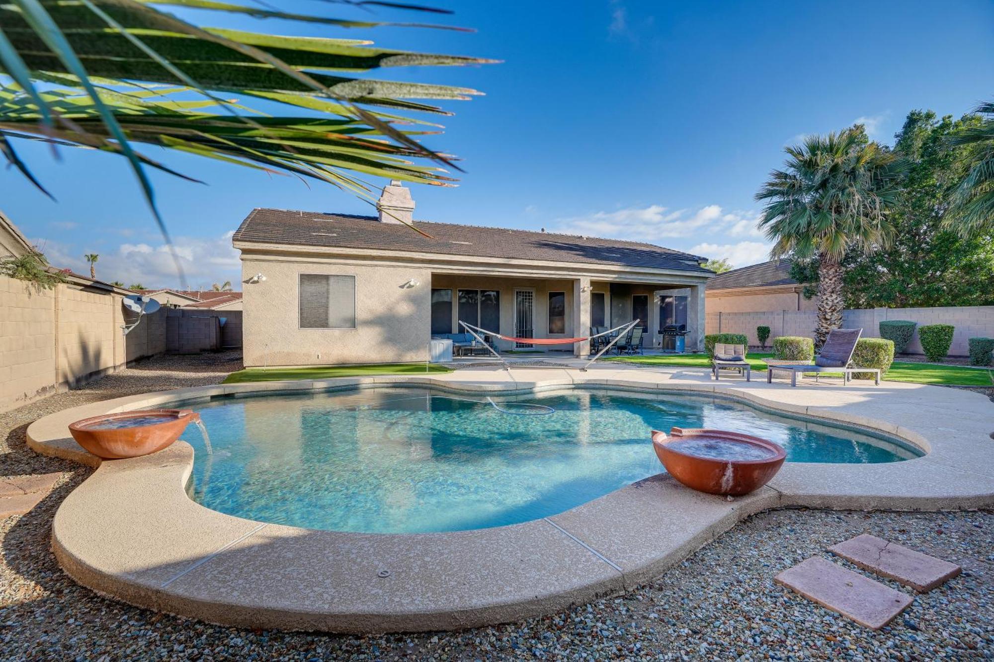 Goodyear Group Getaway With Pool And Putting Green Exterior photo