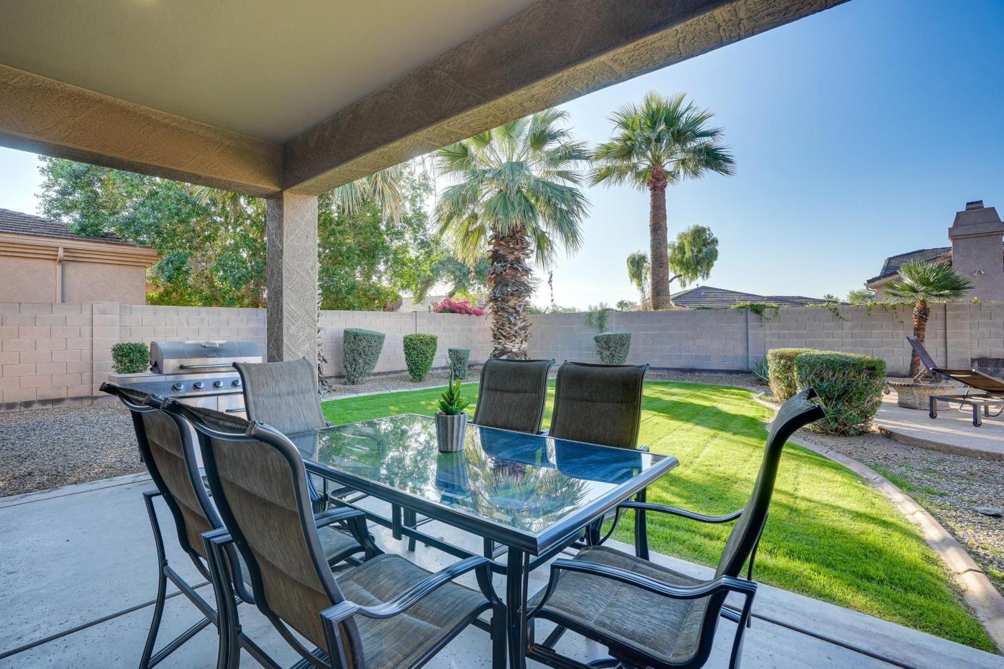 Goodyear Group Getaway With Pool And Putting Green Exterior photo